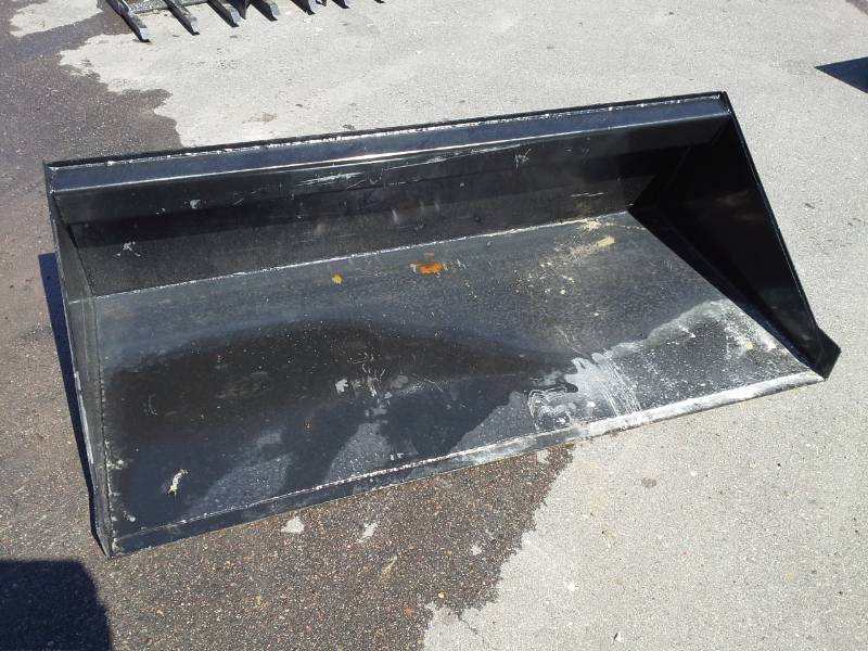 72 MaterialSnow Bucket (Skid Steer Attachment)