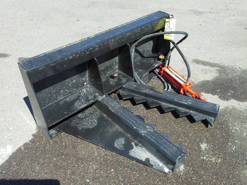 48 TreePost Puller (Skidsteer Attachment)