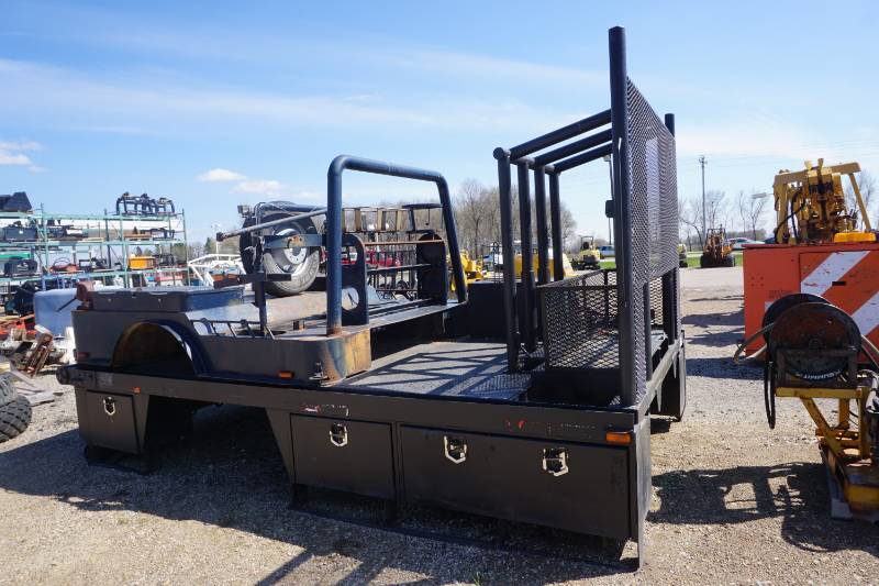 14 Oil Rig Rig Up Flat Bed Truck Box