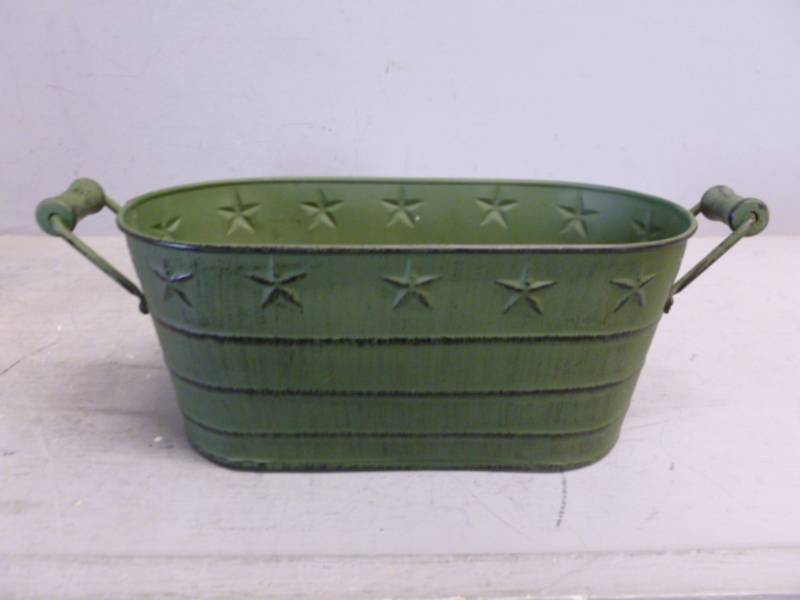 lot 53 image: Decorative