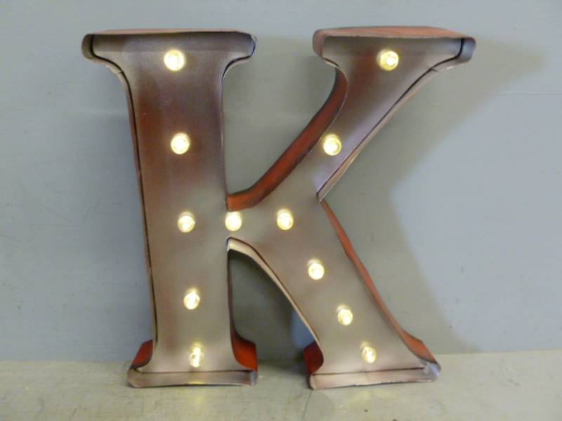 lot 74 image: Lightup Letter Sign
