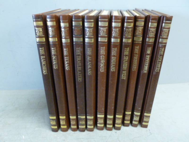 lot 77 image: Vintage Book Set