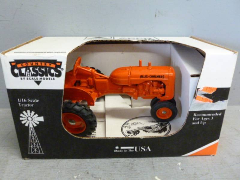lot 96 image: Die Cast Metal Tractor