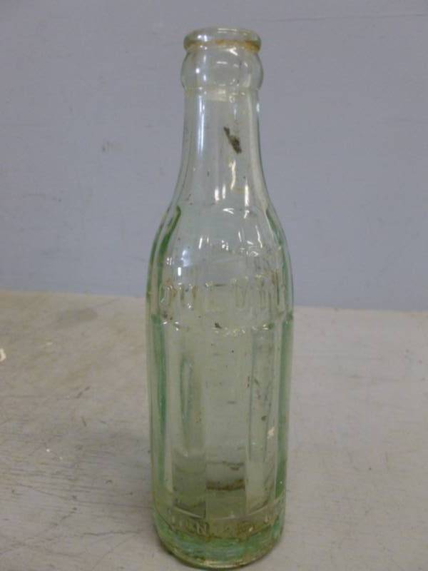lot 121 image: Vintage Bottle