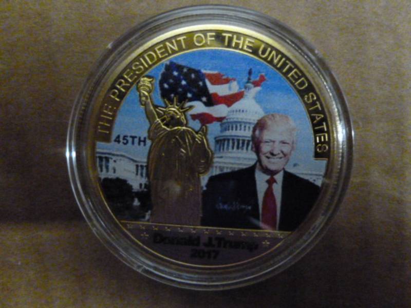lot 128 image: Collector Coin
