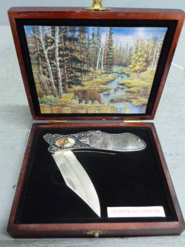 lot 174 image: Collectible