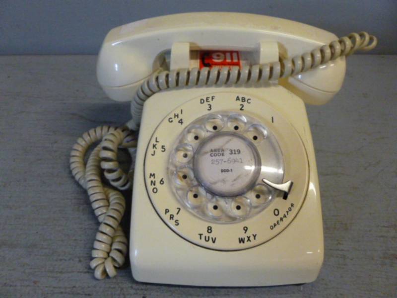 lot 202 image: Vintage Telephone