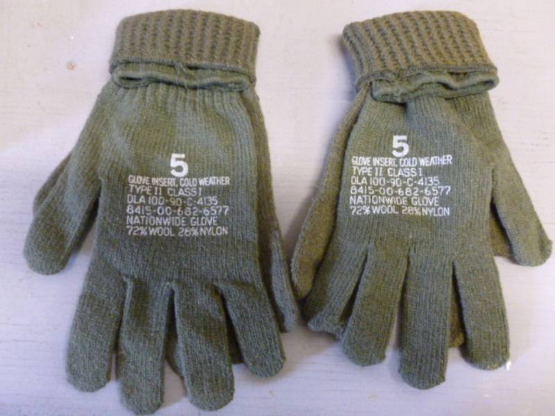 lot 211 image: Military Items