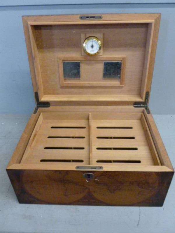 lot 235 image: Cigar Humidor