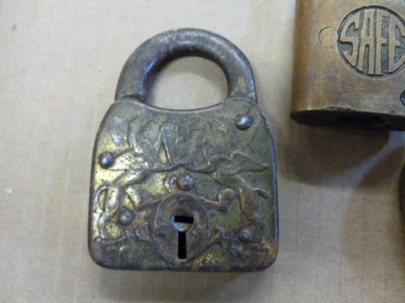 lot 285 image: Antique Locks