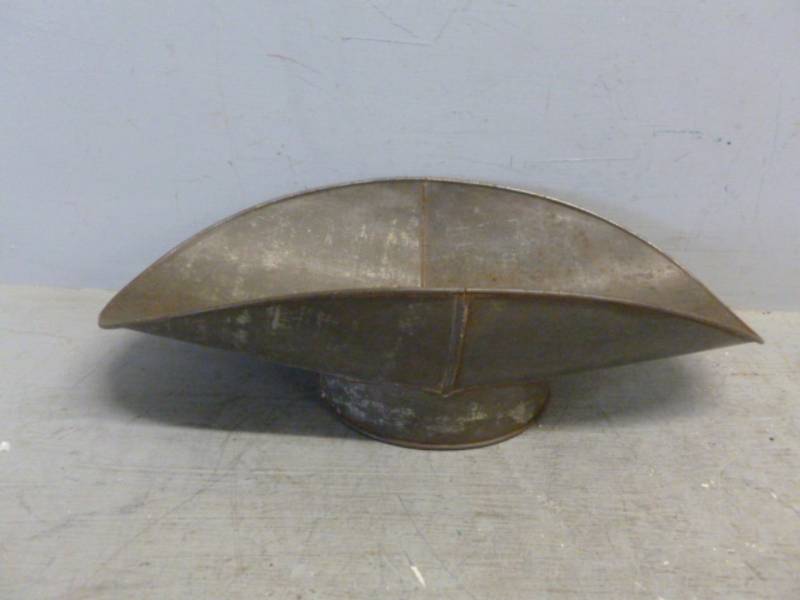 lot 291 image: Antique Scale Tray