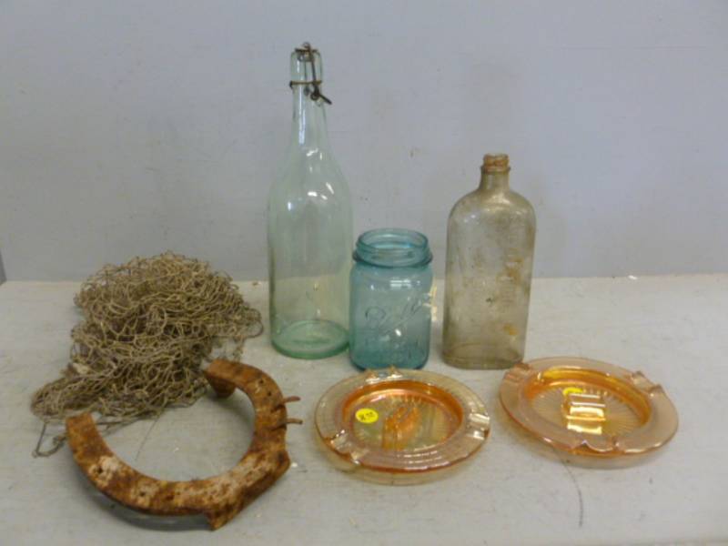 lot 303 image: Antique Bottle