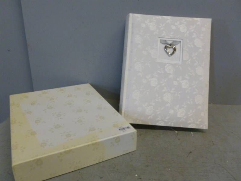 lot 315 image: Photo Album