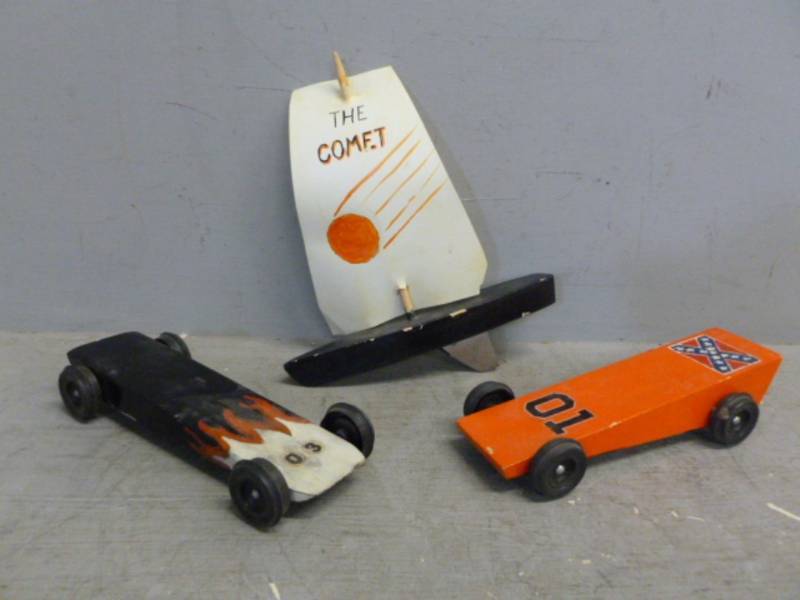 lot 318 image: Vintage Boy Scouts
