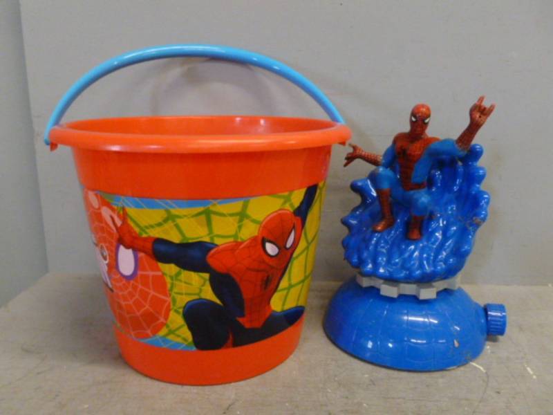 lot 319 image: Spiderman Toys