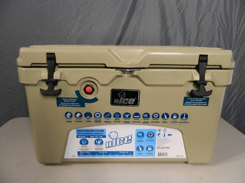 lot 7 image: New nICE Brand Roto-mold Cooler
