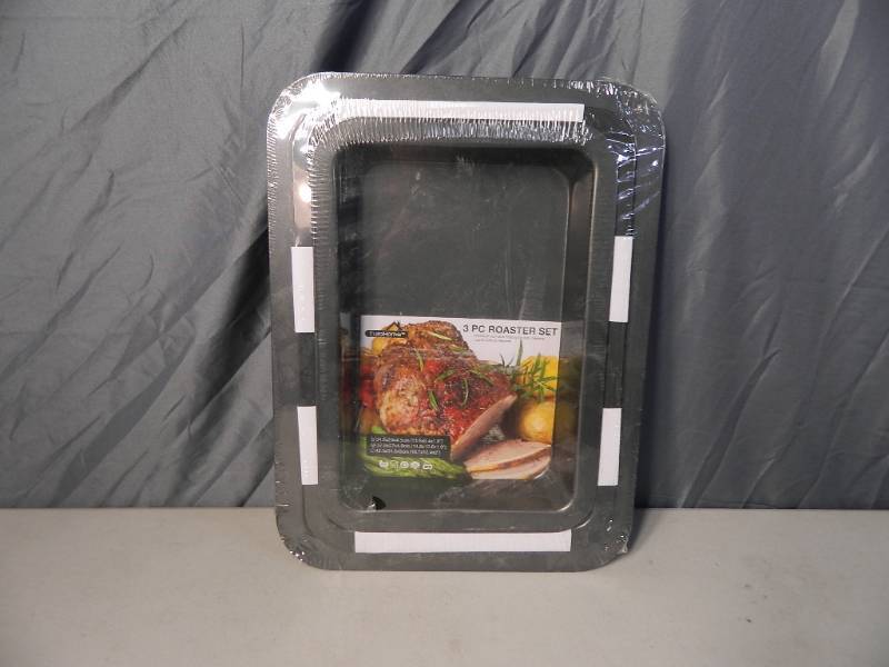lot 45 image: New 3 Piece Roaster Pan Set