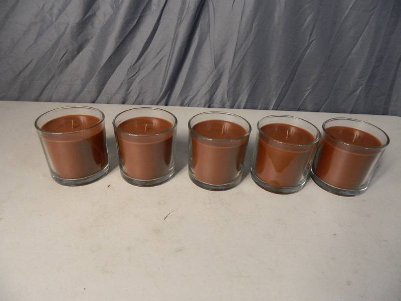lot 46 image: 5 New Langely Empire 14 oz Mahogany Woods Candles