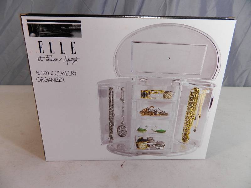lot 68 image: New Elle Acrylic Jewelry Organizer