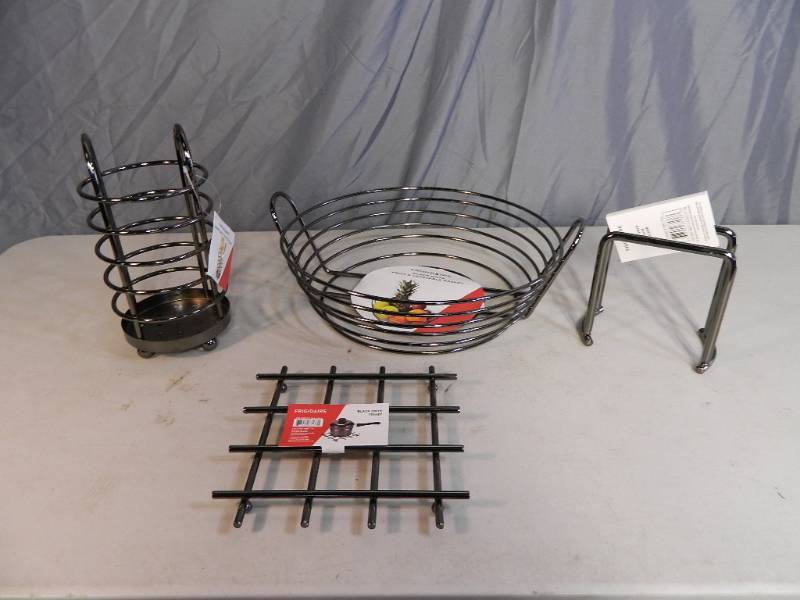 lot 79 image: New Metal Frigidaire Black Onyx Kitchen Items