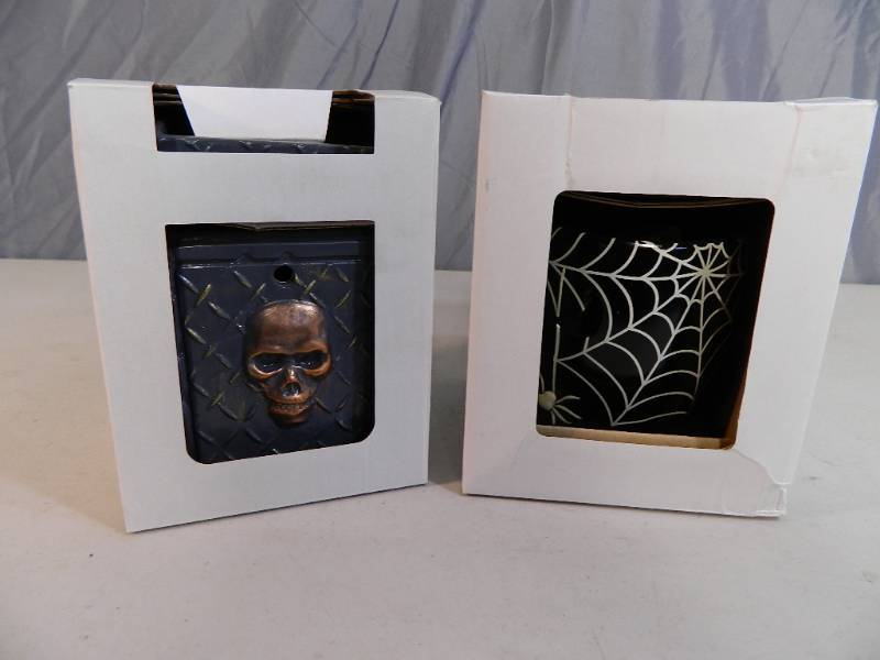 lot 96 image: 2 New Wax Warmers
