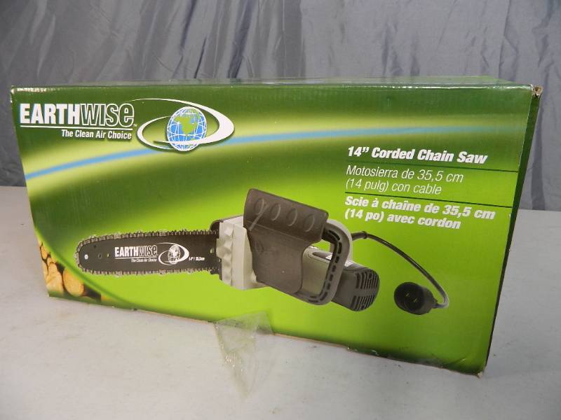 lot 16 image: New 14 inch Corded Chainsaw