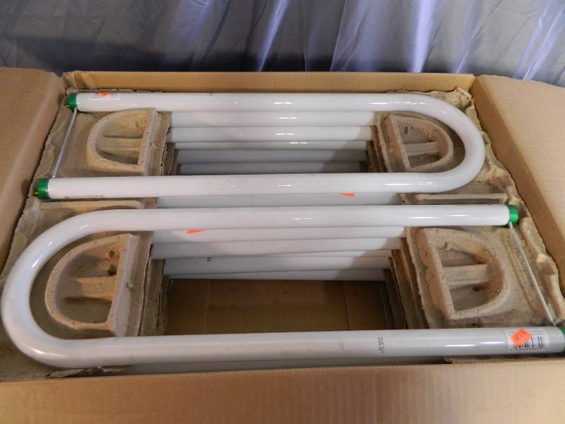lot 126 image: New Case of 12 T8 Moduline Fluorescent Bulbs