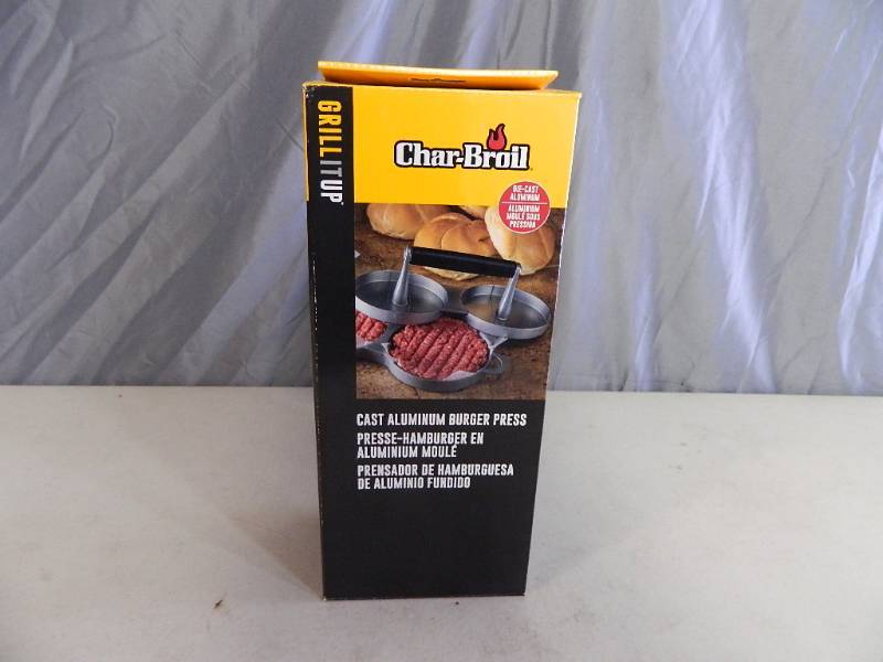 lot 130 image: New Charbroil Cast Almunium Burger Press