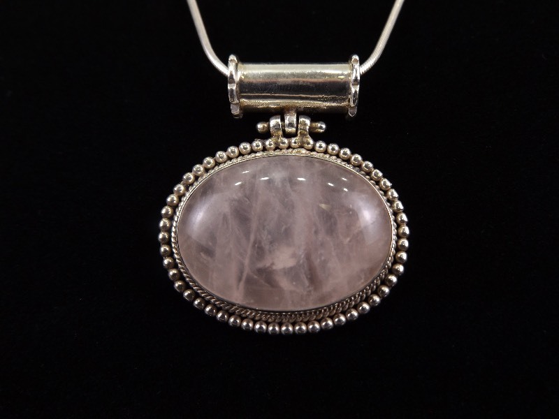 lot 2 image: .925 Sterling Silver Large Rose Quartz Cabochon&nbspPendant Necklace