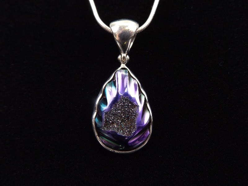 lot 3 image: .925 Sterling Silver Purple Druzy Crystal&nbspPendant Necklace