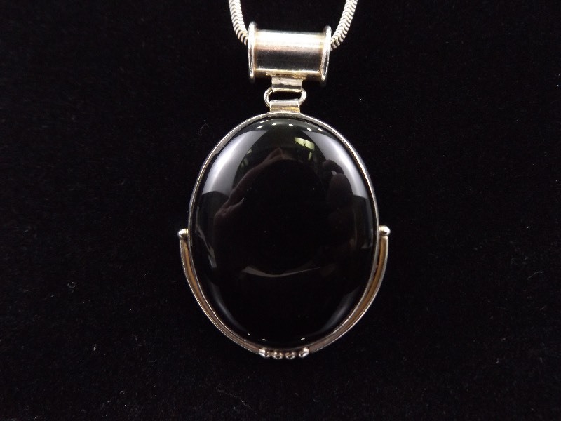 lot 6 image: .925 Sterling Silver Large Black Onyx Cabochon&nbspPendant Necklace