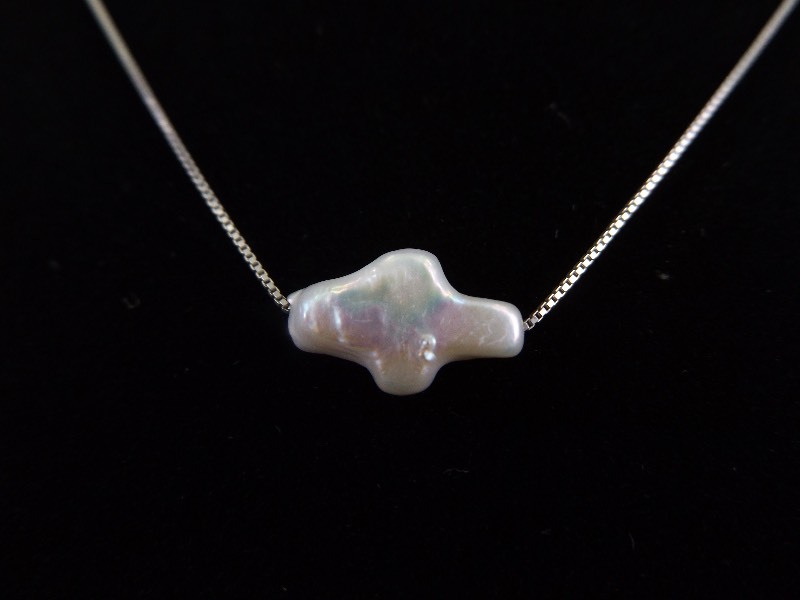 lot 36 image: .925 Sterling Silver Mother of Pearl Cross Necklace