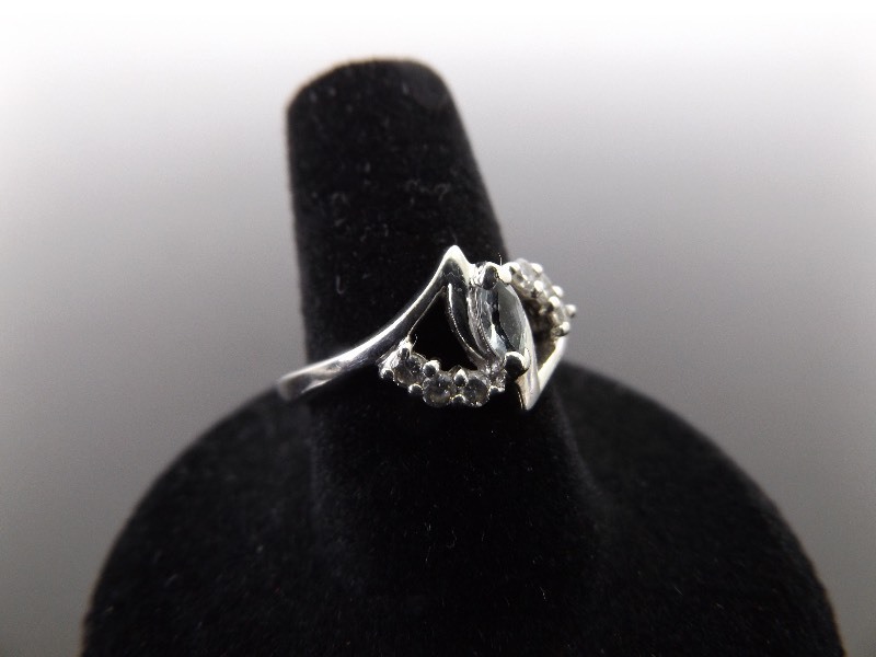 lot 90 image: .925 Sterling Silver Marquise Cut Crystal Ring Size 8.5