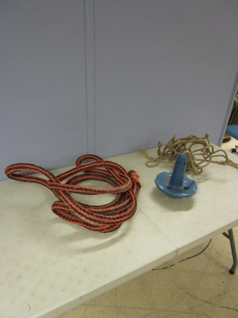 lot 516 image: MUSHROOM ANCHOR AND NYLON TOW ROPE