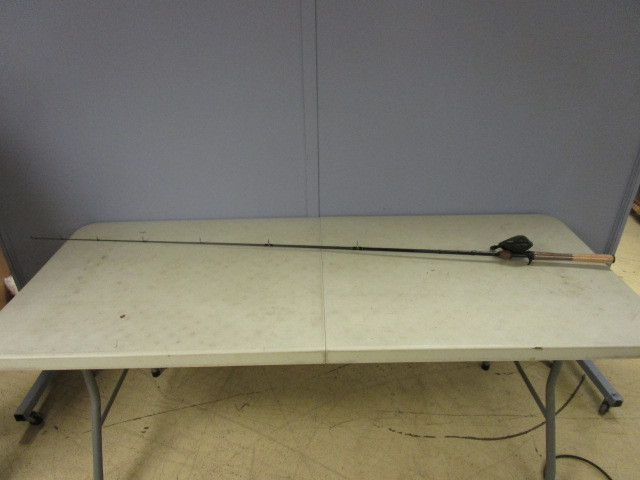 lot 523 image: BERKLEY ROD AND AMBASSADEUR 1021 PLUS REEL