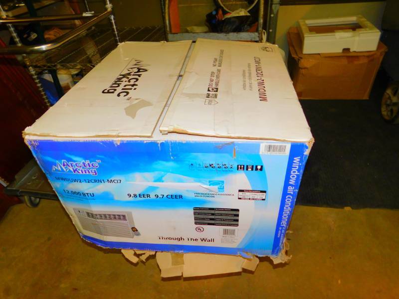New  Arctic King 12,000 BTU Air Conditioner