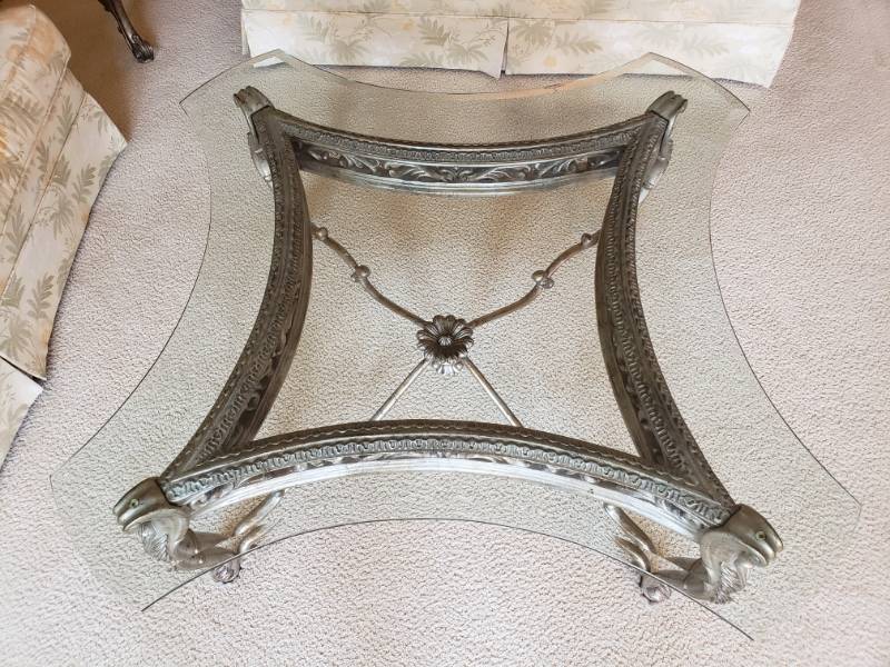 lot 27 image: Designer Living Room Coffee Table