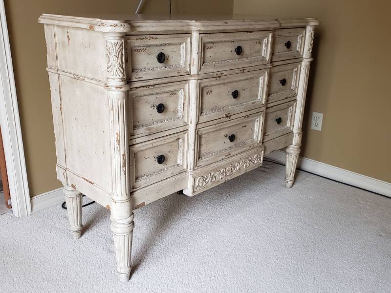 lot 34 image: Shabby Chic Pulaski (9) Drawer Console  Server Table