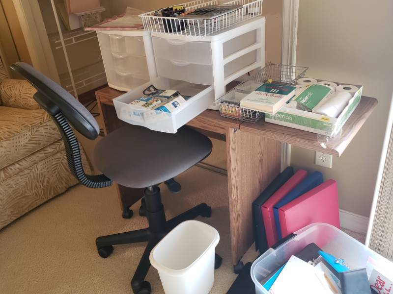 lot 42 image: A Complete Office  Desk, Chair, Organization, Folders, HP Printer Ink, and More