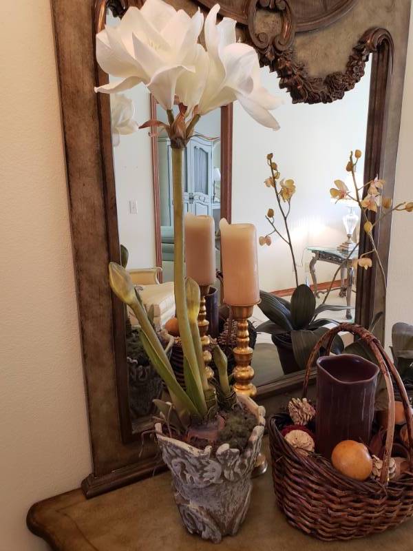 lot 51 image: Faux Plant, Candles, Baskets, Decor, Etc.
