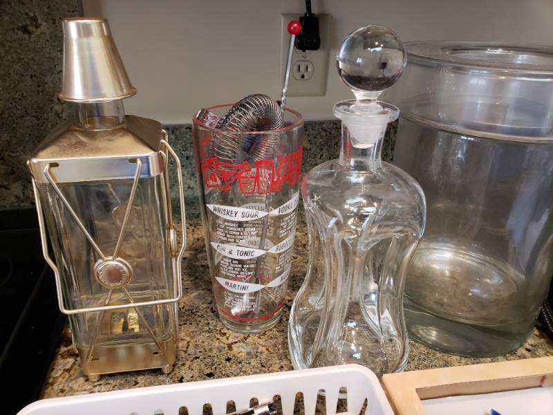 lot 62 image: Barware  Liquor Lot Hamilton Beach Kitchen Appliance with Many Liquor Items