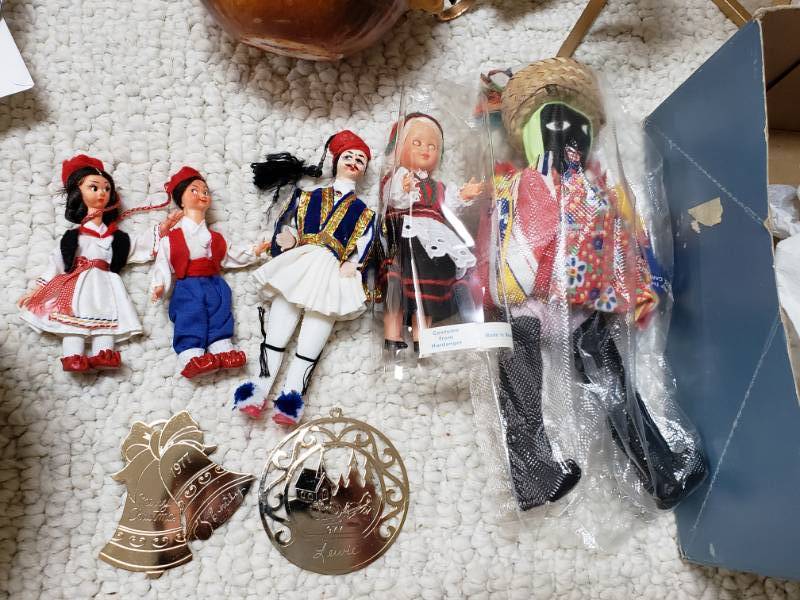 lot 92 image: Vintage Dolls, Candles, Decor, Picture Easels, Misc.