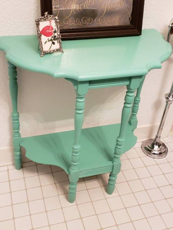 lot 118 image: Bathroom Furniture