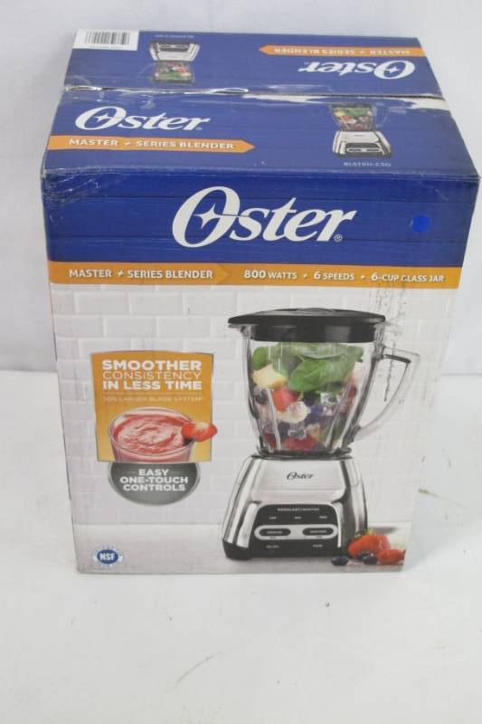 lot 47 image: Oster Master Series 800 Blender - 6 Cup Glass with Stainless Steel Base - NEW Open Box