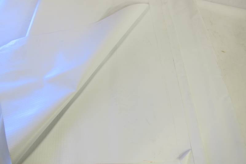 lot 119 image: NEW Vinyl Remnant - 12 oz. 5 x 36 WhiteWhite Vinyl tarp - Heavy Duty