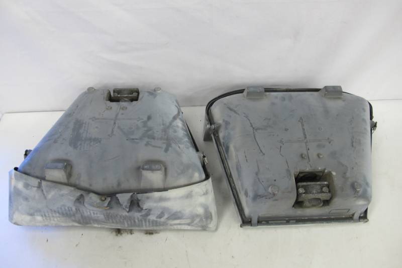 lot 18 image: Pair of Used Outdoor Billboard Lights - Grey