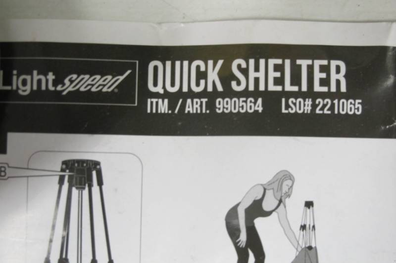lot 99 image: Lightspeed Outdoors Quick Draw Sun Shelter