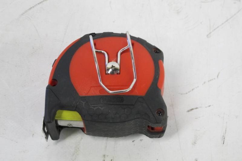 lot 135 image: Milwaukee 16 ft. STUD Tape Measure