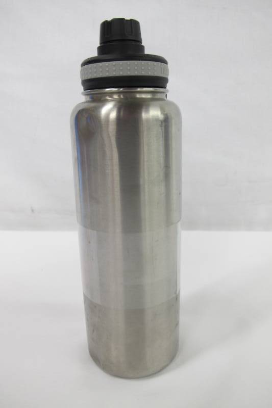 lot 105 image: Takeya Originals Vacuum-Insulated Stainless-Steel Water Bottle, 40oz, Stainless Steel Finsh - Small Dents