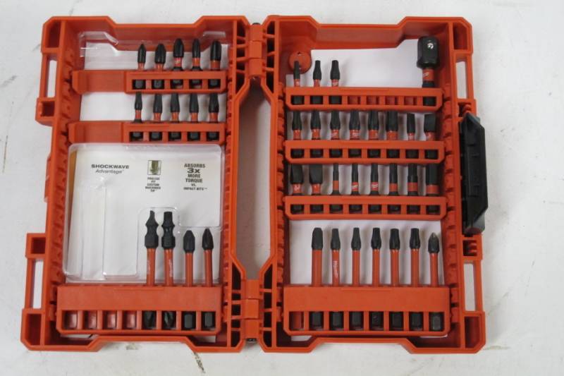 lot 103 image: Milwaukee Shockwave Impact Duty Steel Driver Bit Set (45-Piece) - Missing Pieces